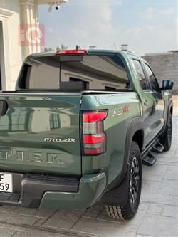 نيسان فرونتر